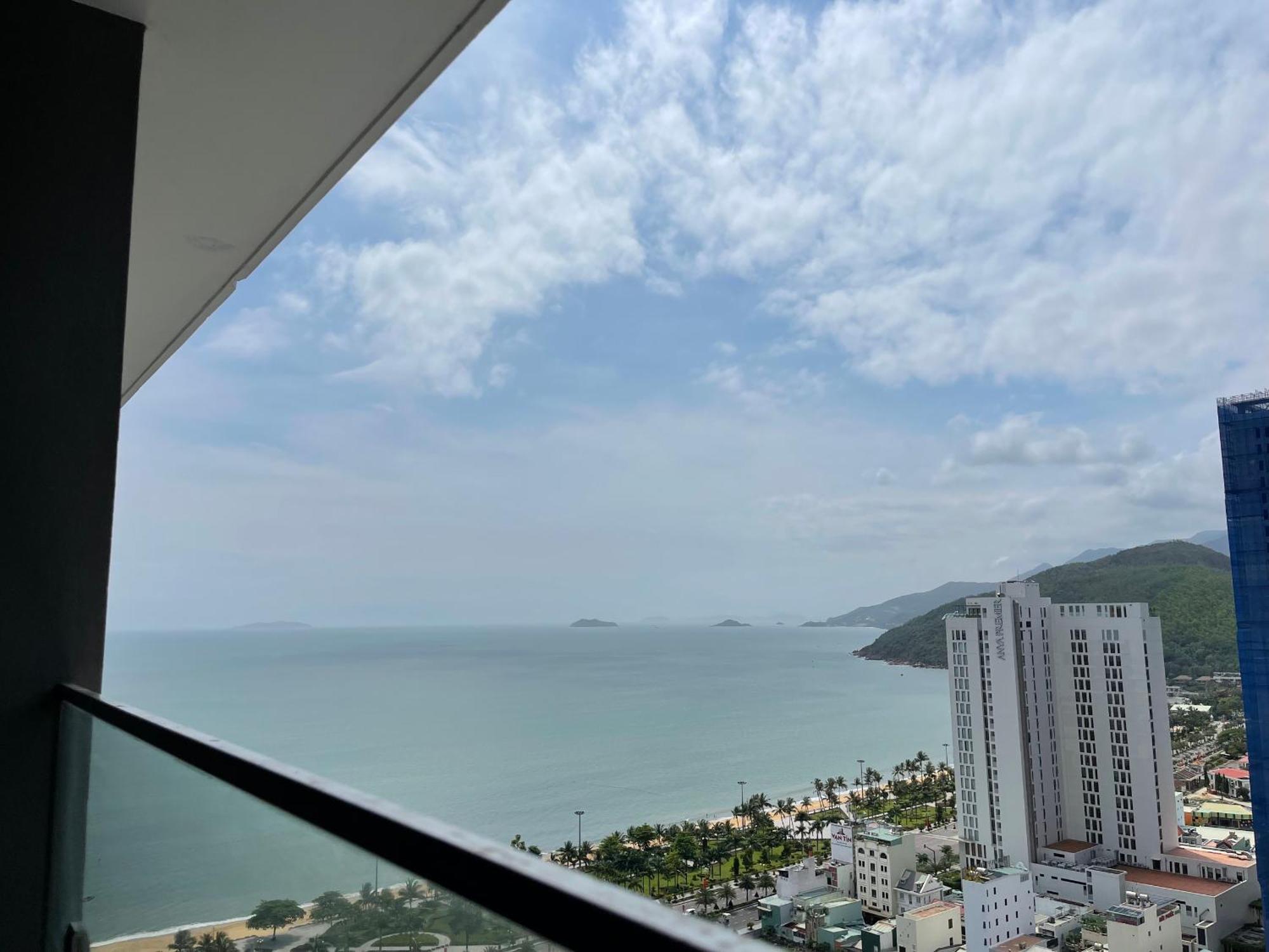 Flc Sea Tower Quy Nhon Seaview Condotel Bagian luar foto